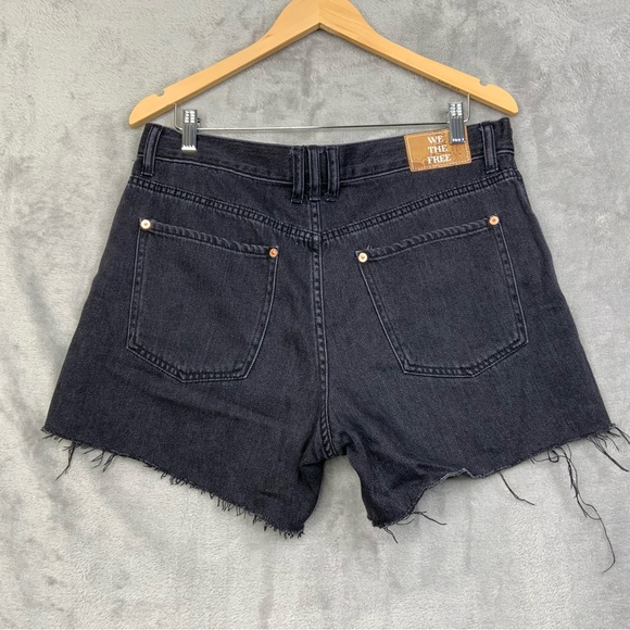 We the Free Black Cut Off Button Fly Denim Shorts Women’s Size 31. - Picture 2 of 7